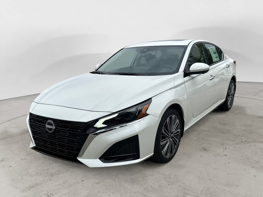 New 2025 Nissan Altima SL Sedan