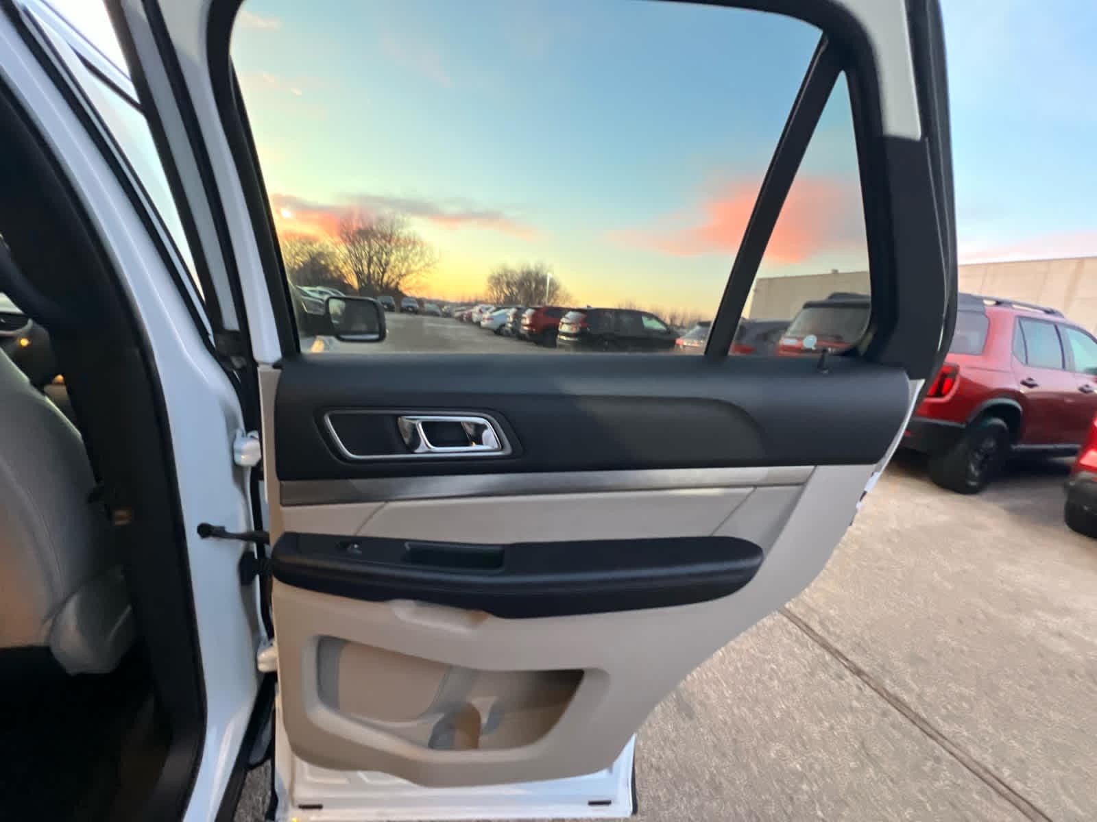 Thumbnail: 2018 Ford Explorer - 9