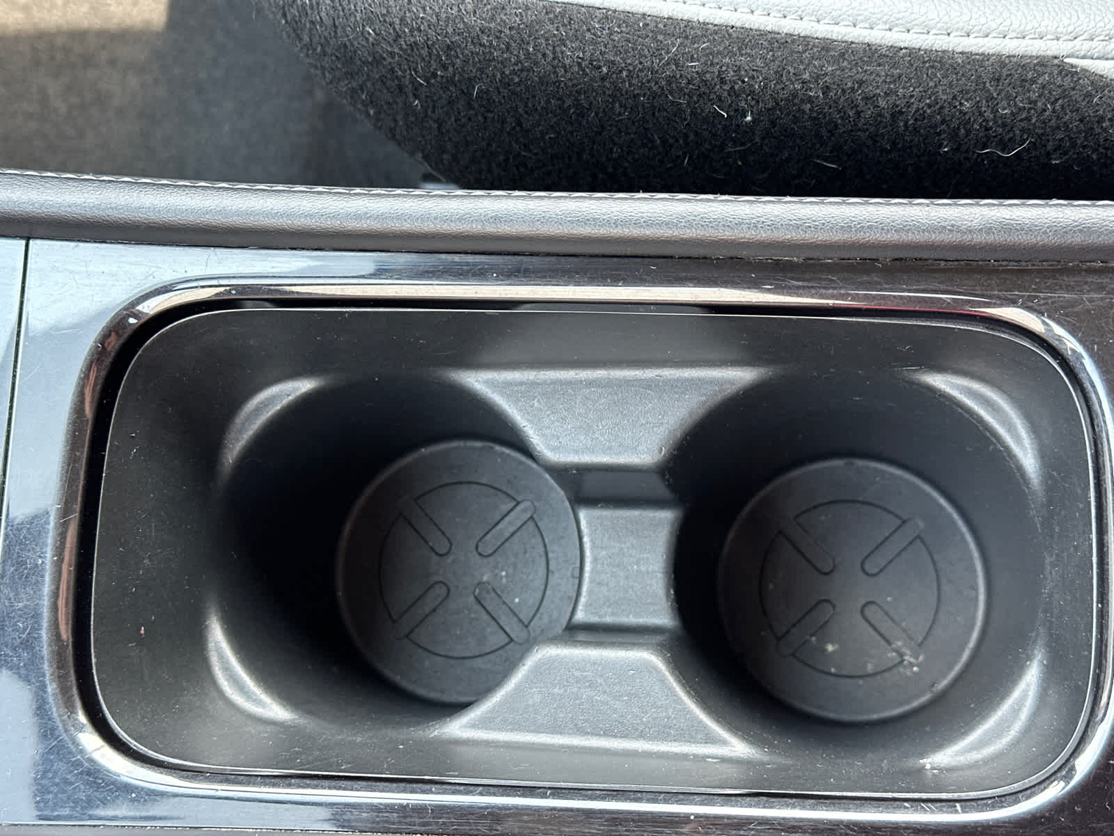 2022 Nissan Kicks SR 23