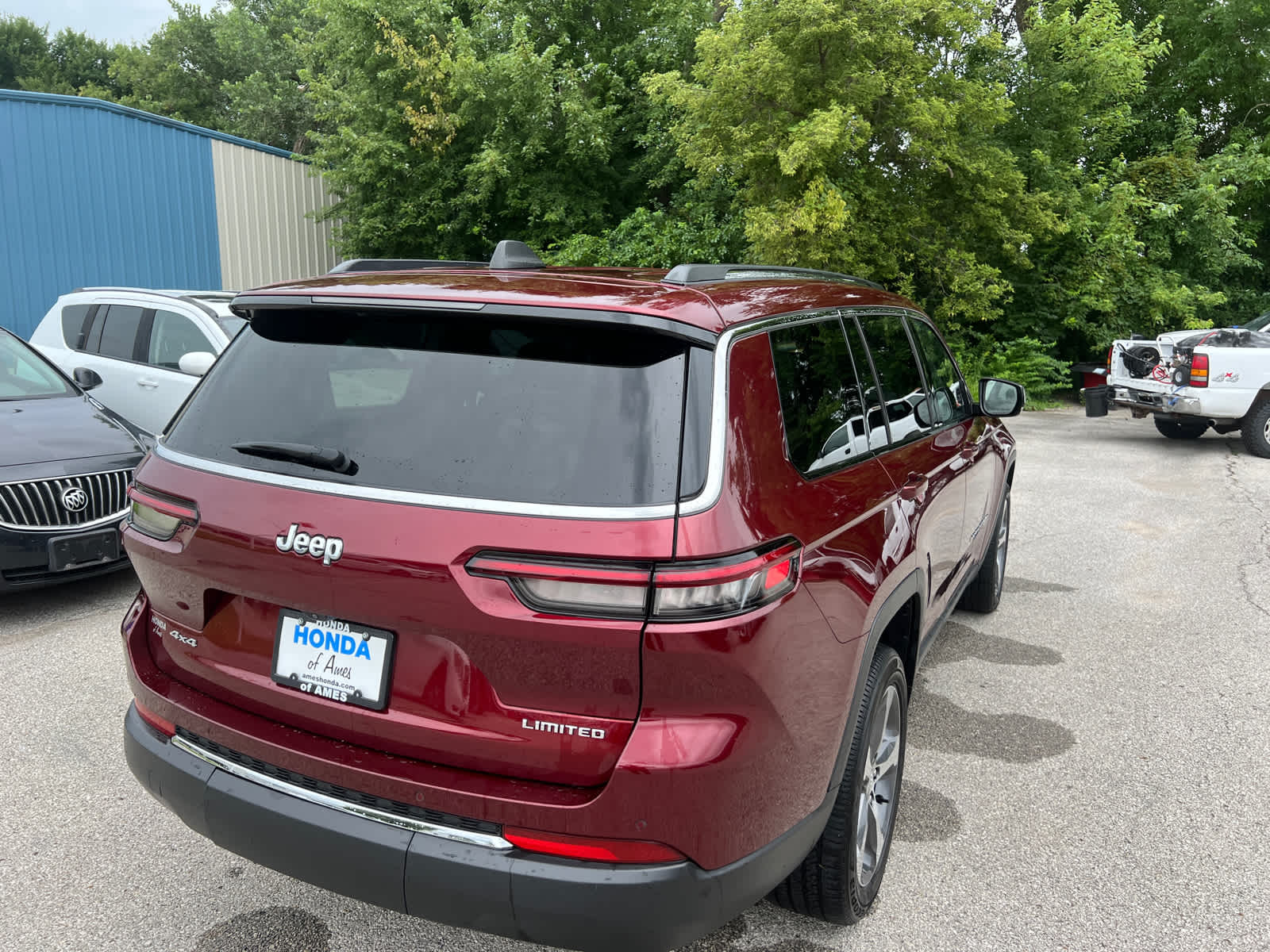 Thumbnail: 2023 Jeep Grand Cherokee - 3