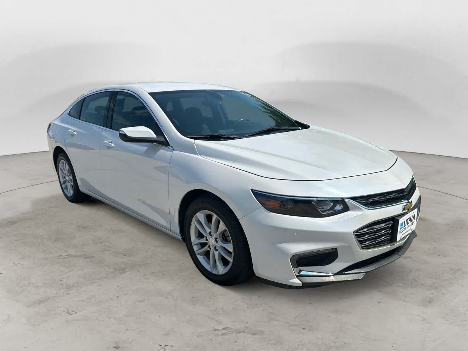Thumbnail: 2018 Chevrolet Malibu - 4