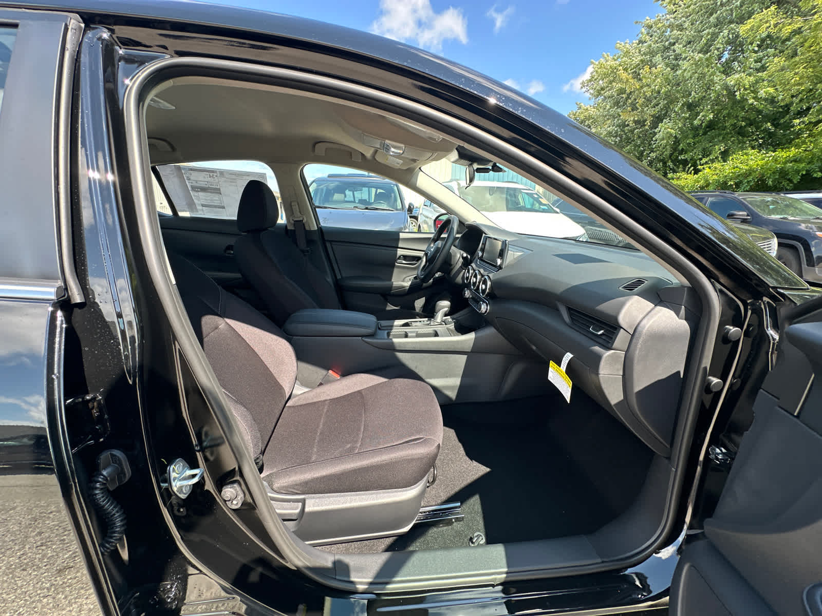 Thumbnail: 2025 Nissan Sentra - 7