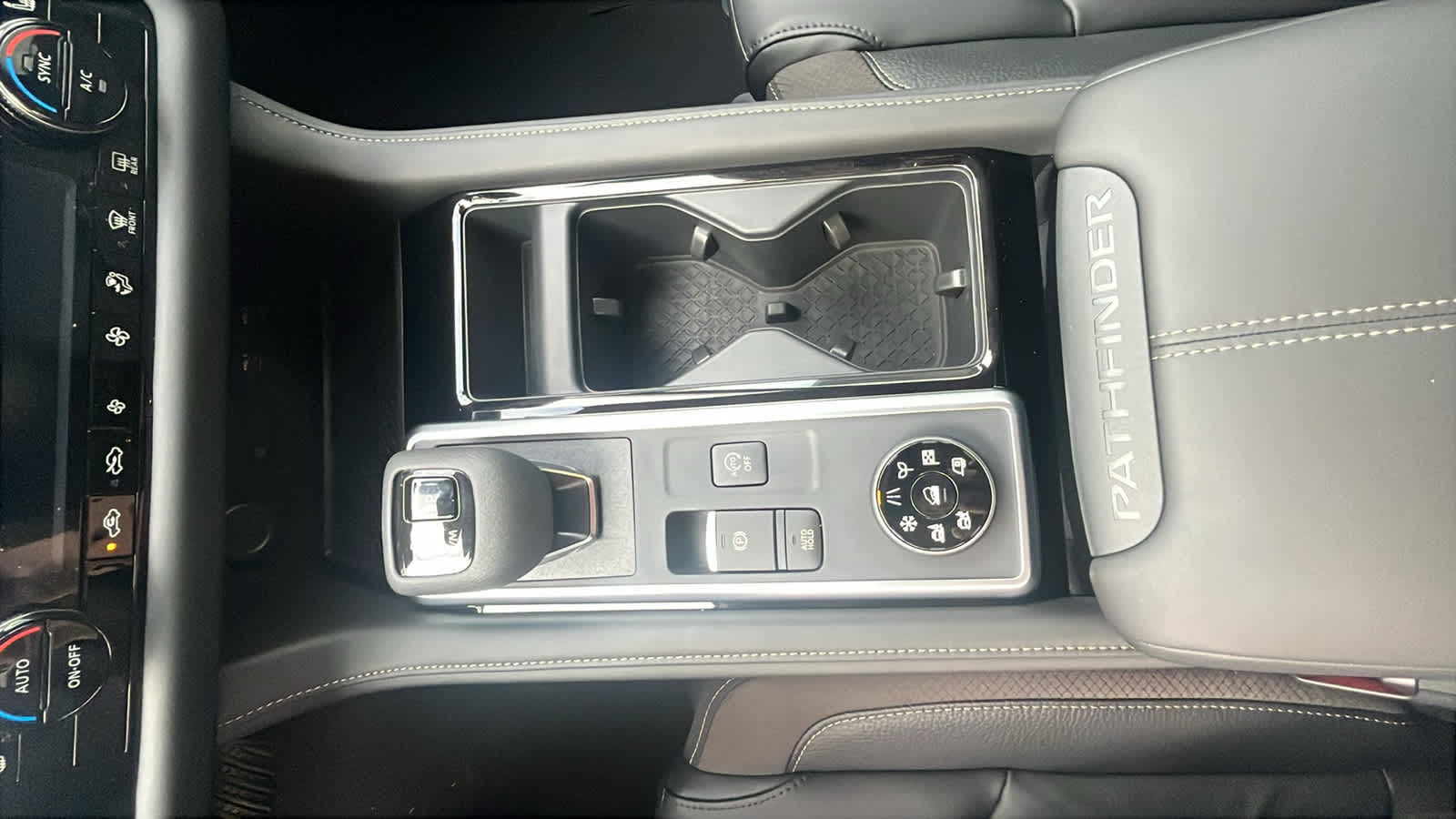 Thumbnail: 2025 Nissan Pathfinder - 20