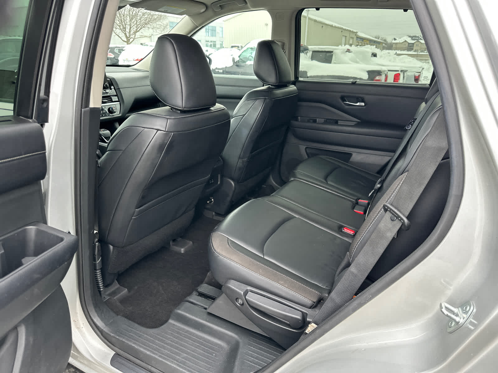 Thumbnail: 2022 Nissan Pathfinder - 15