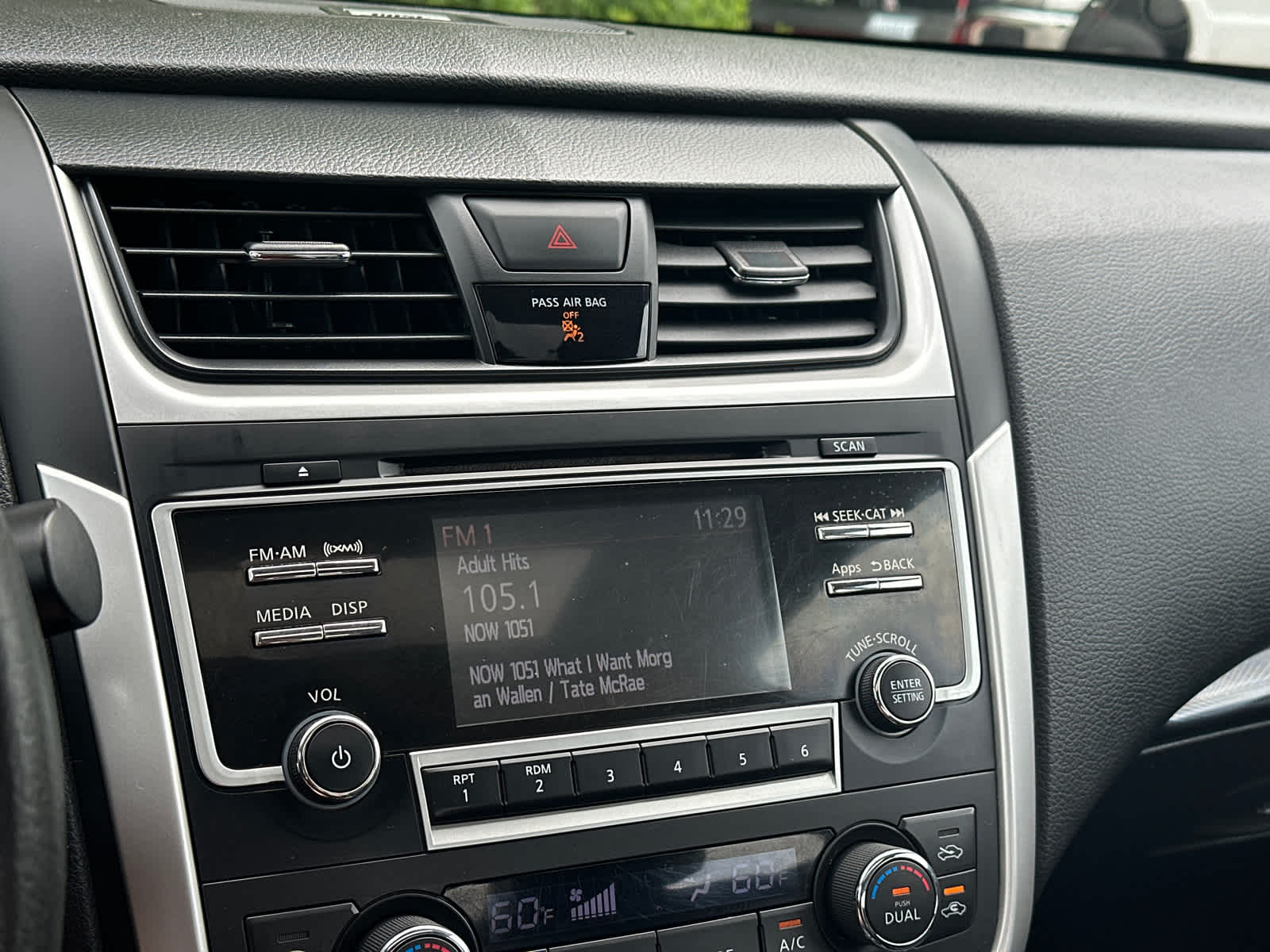 Thumbnail: 2016 Nissan Altima - 16
