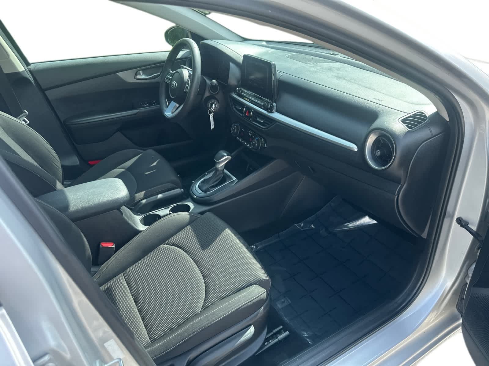 Thumbnail: 2019 Kia Forte - 6