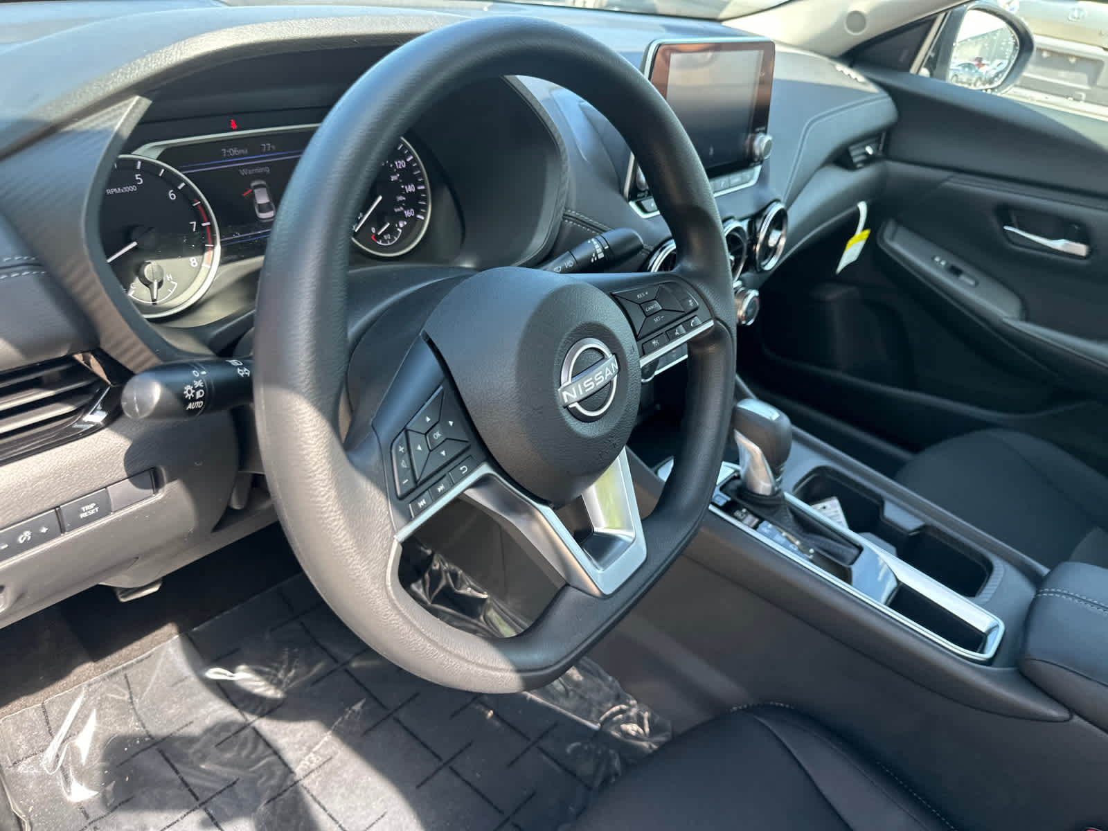 Thumbnail: 2025 Nissan Sentra - 17