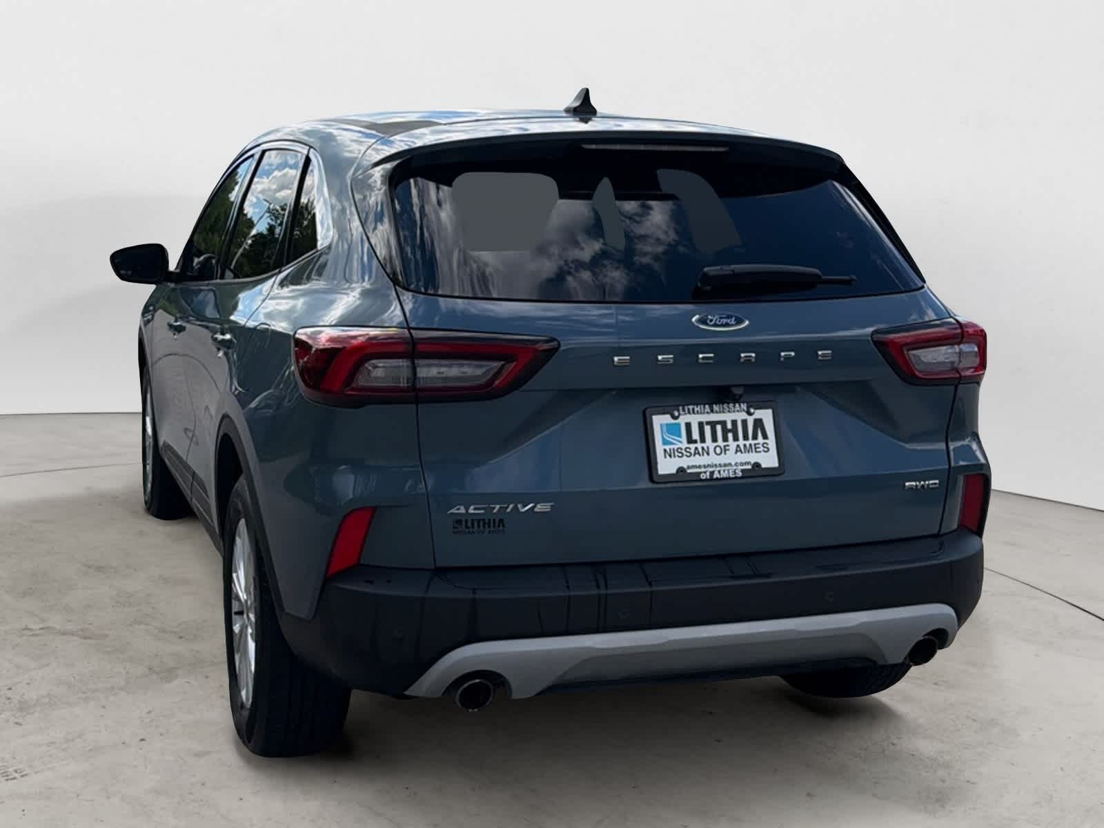 Thumbnail: 2023 Ford Escape - 3