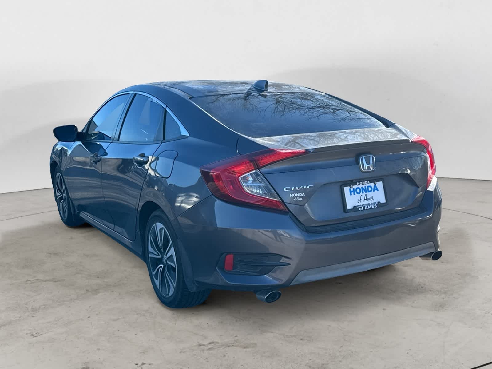 Thumbnail: 2016 Honda Civic - 3