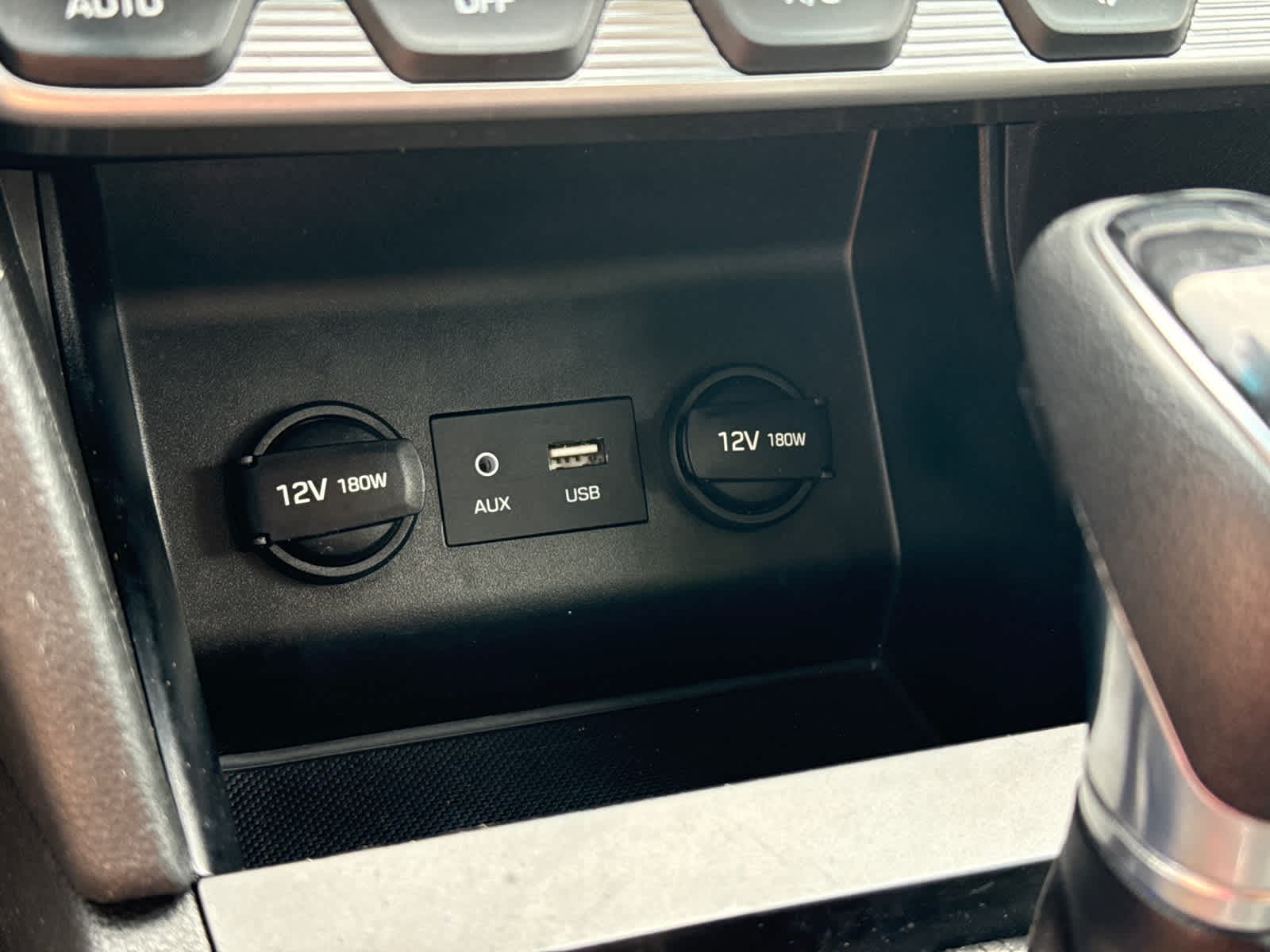Thumbnail: 2020 Hyundai Elantra - 19