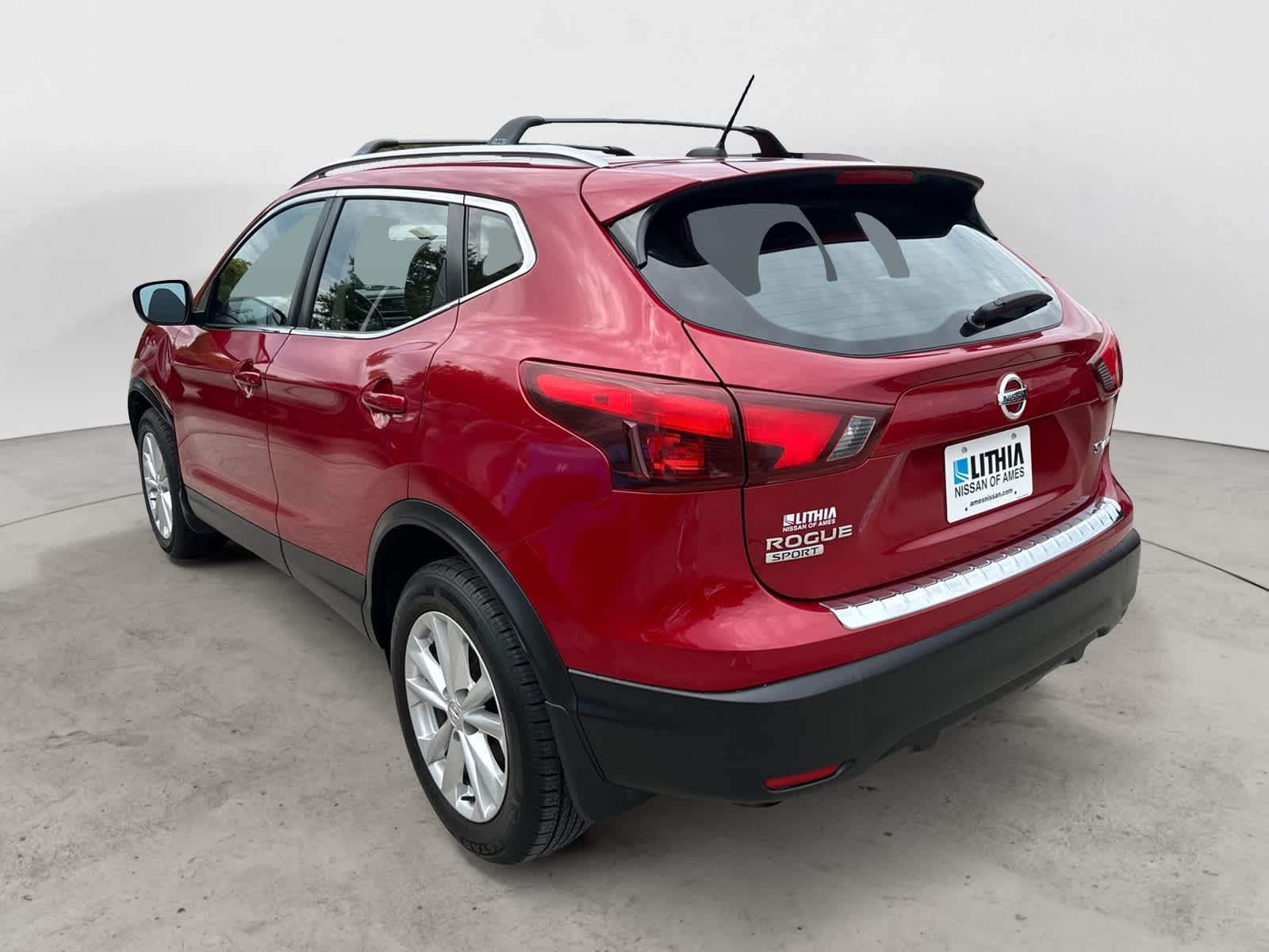 Thumbnail: 2018 Nissan Rogue Sport - 2