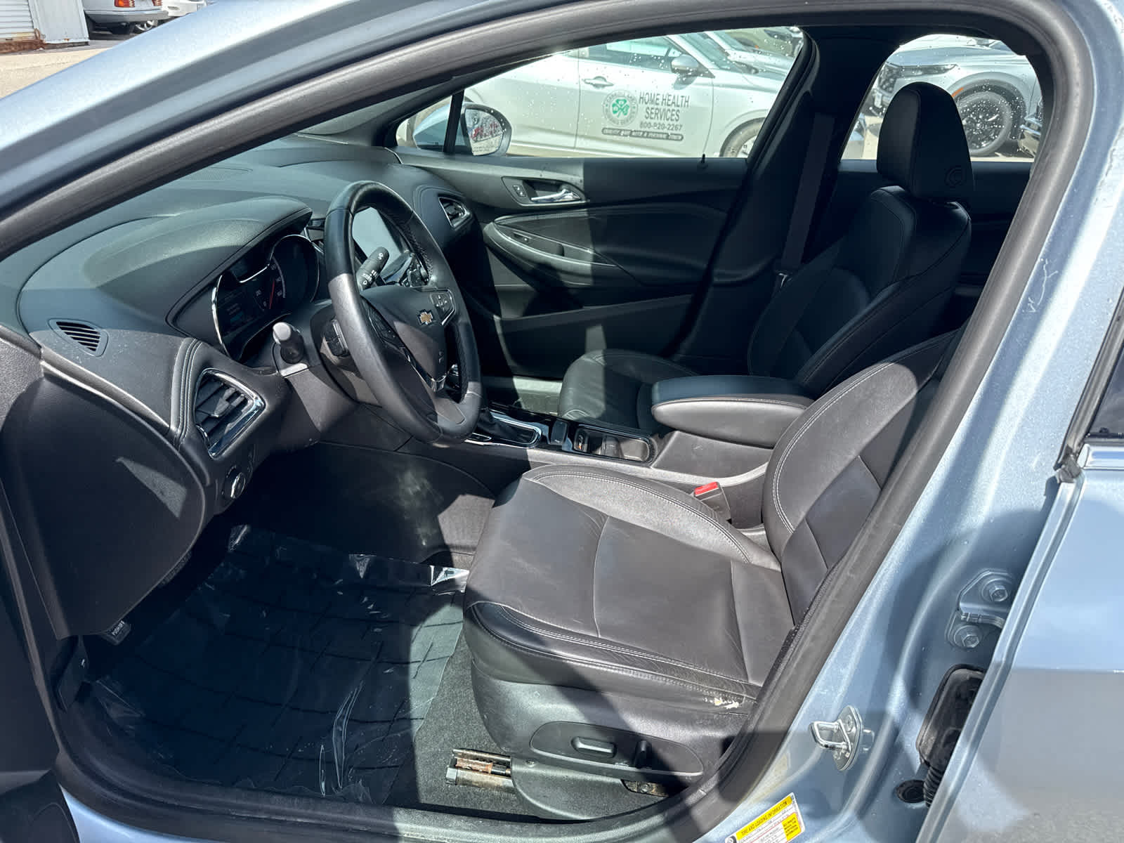 Thumbnail: 2017 Chevrolet Cruze - 16