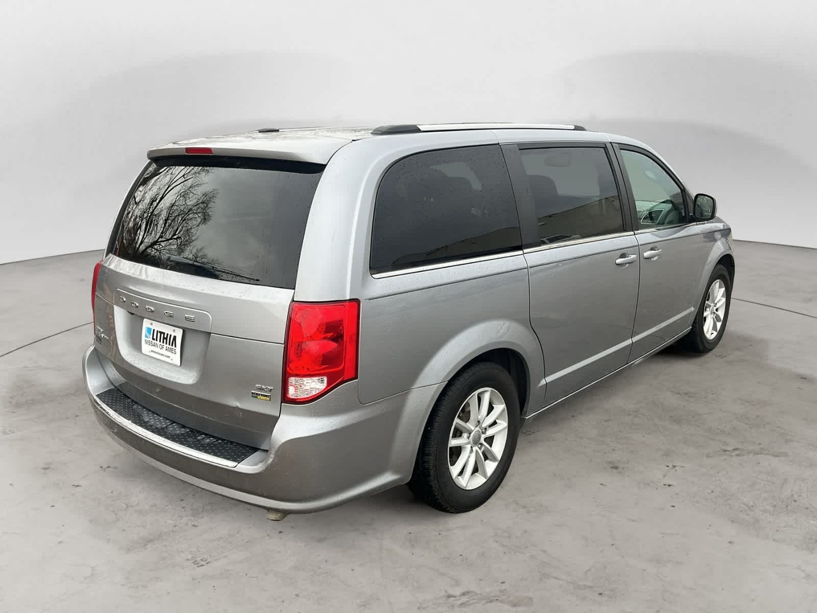 Thumbnail: 2019 Dodge Grand Caravan - 3