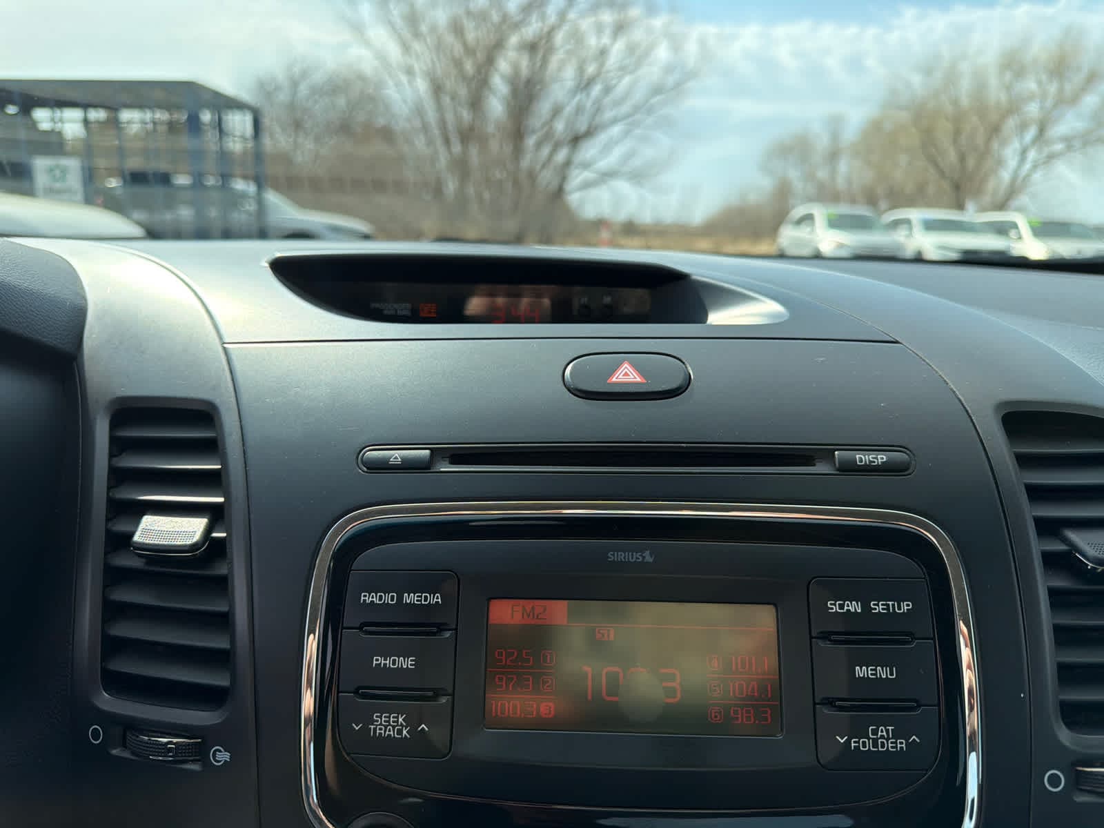 Thumbnail: 2017 Kia Forte - 23