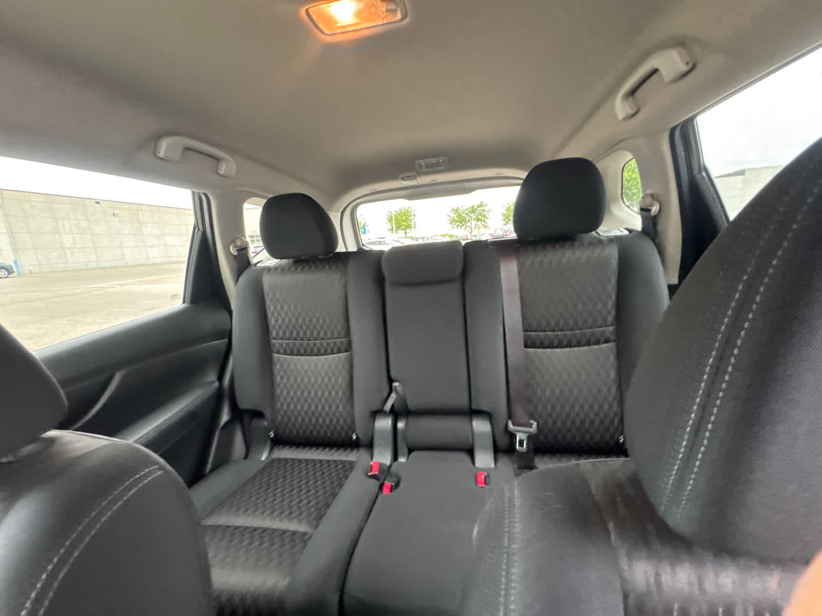 Thumbnail: 2017 Nissan Rogue - 20
