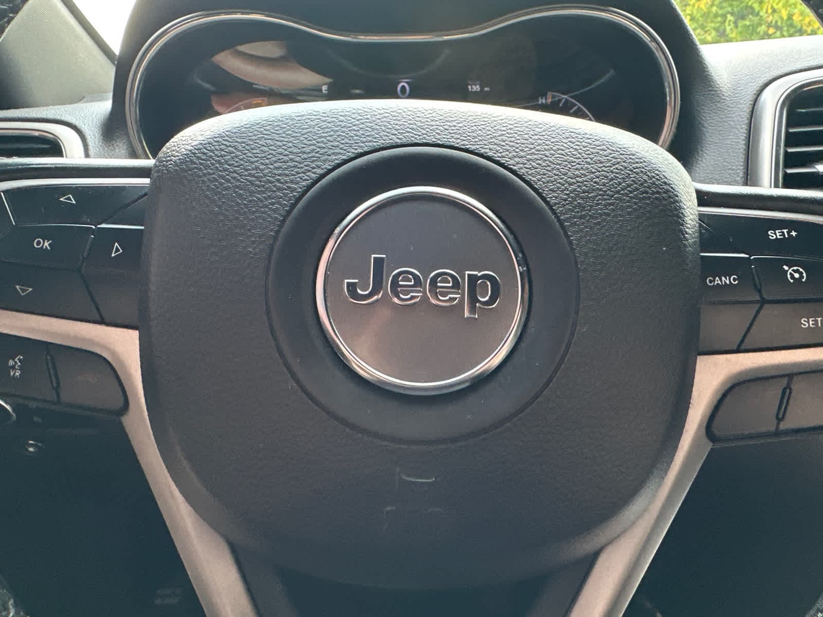 Thumbnail: 2020 Jeep Grand Cherokee - 18