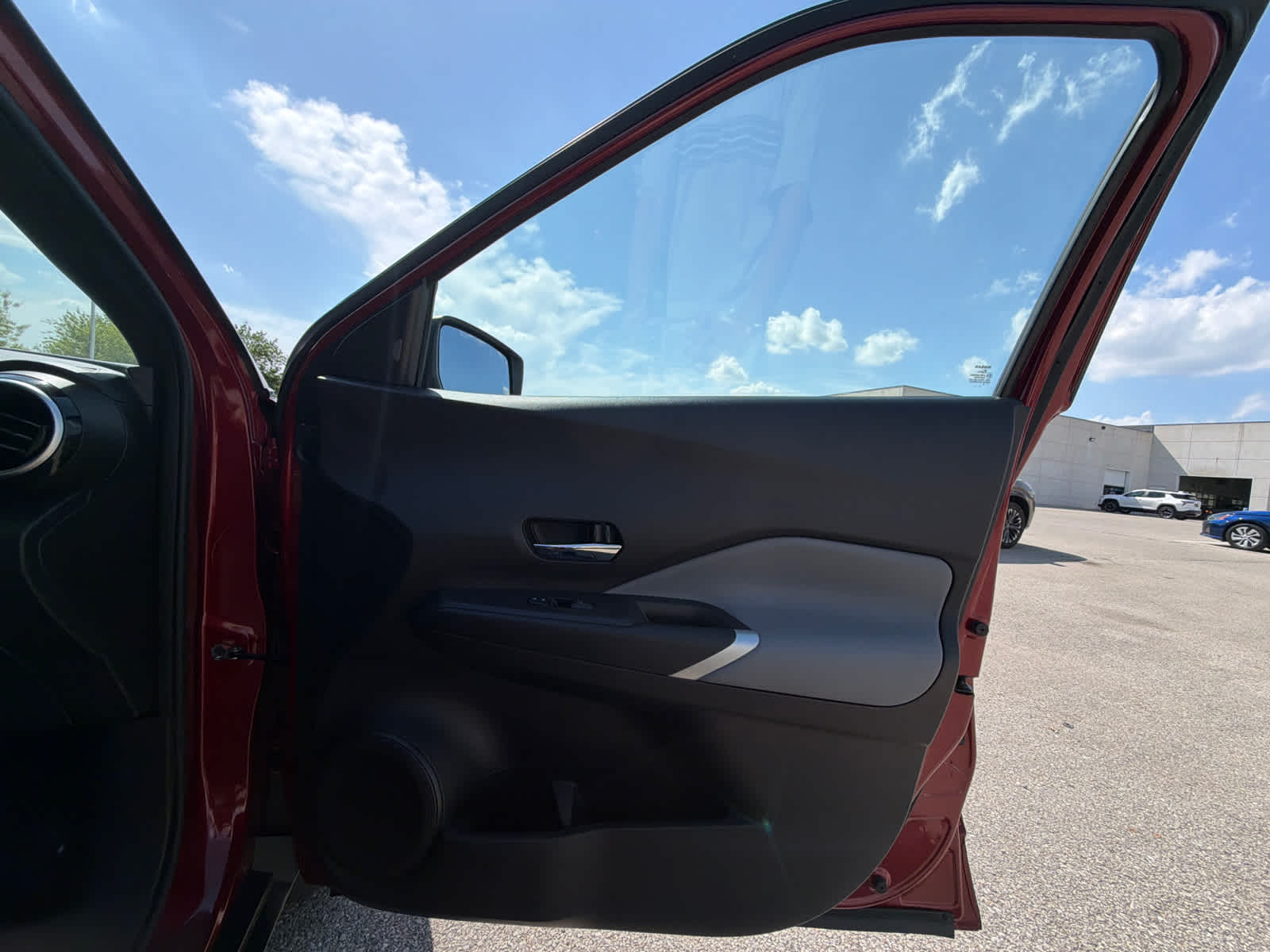 Thumbnail: 2024 Nissan Kicks - 7