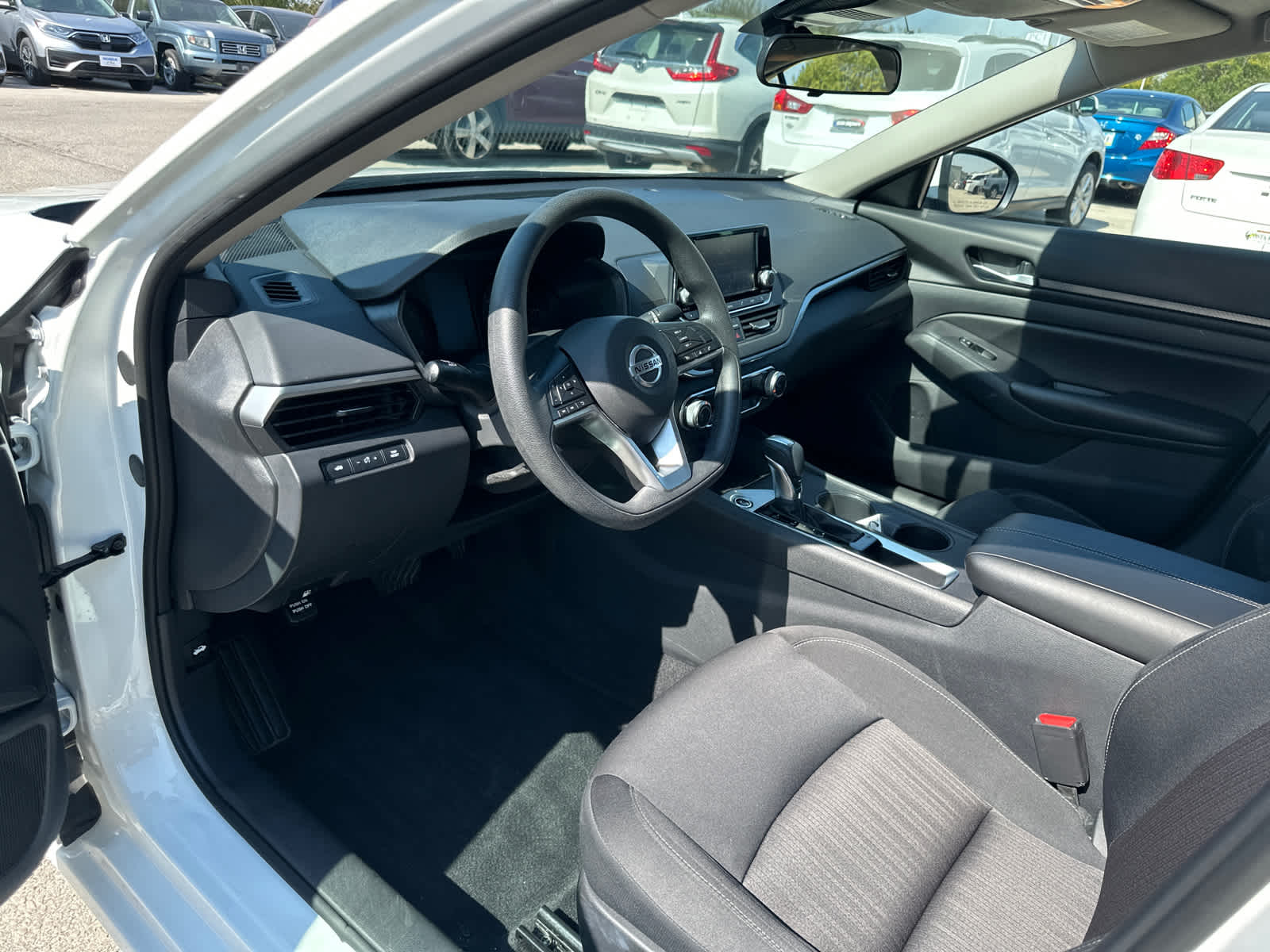 Thumbnail: 2022 Nissan Altima - 17