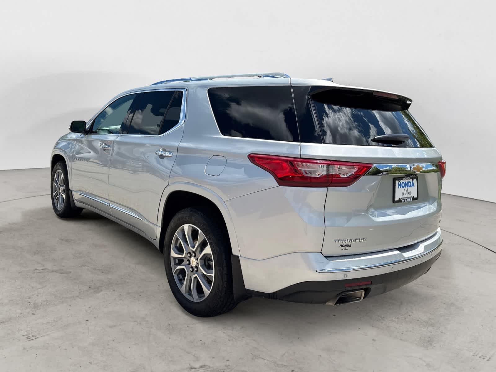 Thumbnail: 2020 Chevrolet Traverse - 5