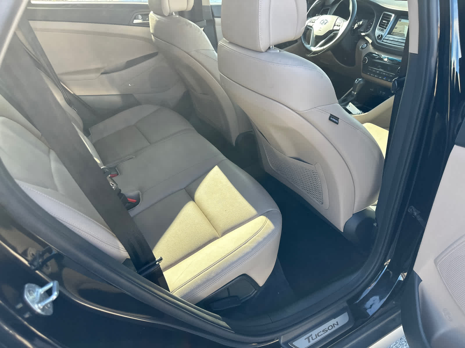 Thumbnail: 2017 Hyundai Tucson - 9