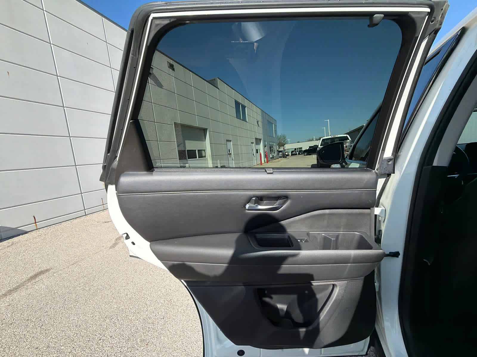 Thumbnail: 2023 Nissan Pathfinder - 16