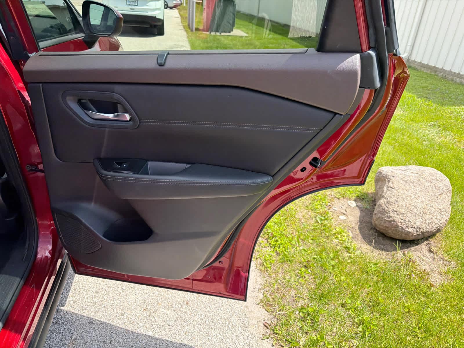 Thumbnail: 2023 Nissan Rogue - 9