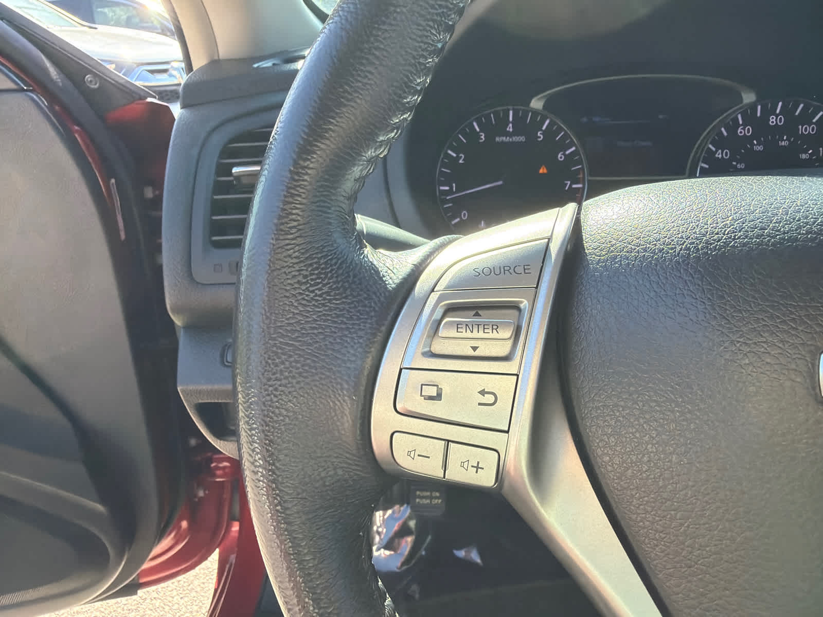 Thumbnail: 2013 Nissan Altima - 18
