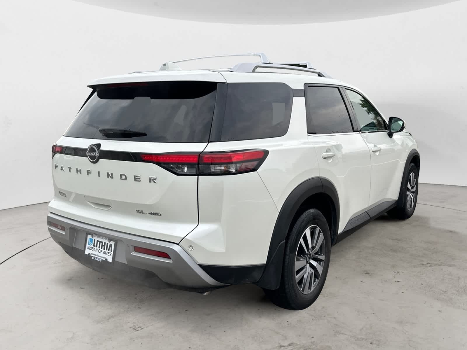 Thumbnail: 2023 Nissan Pathfinder - 3