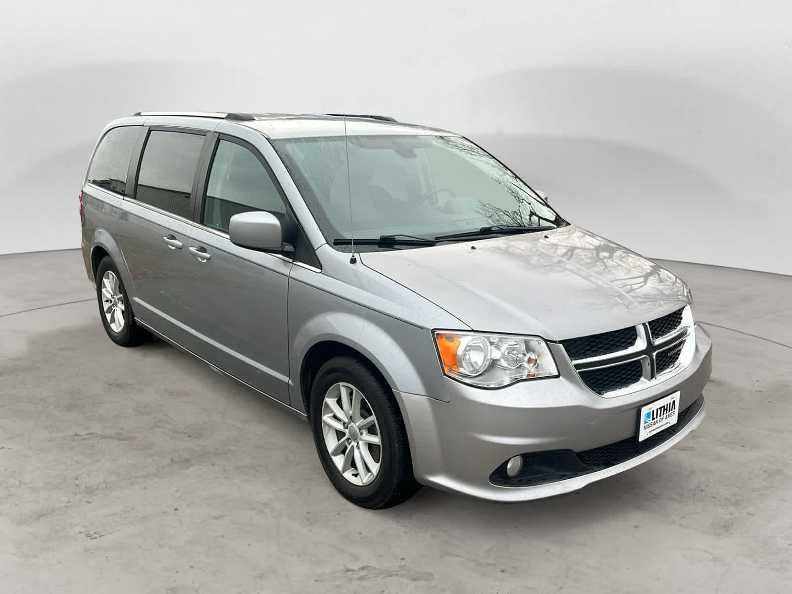 Thumbnail: 2019 Dodge Grand Caravan - 2