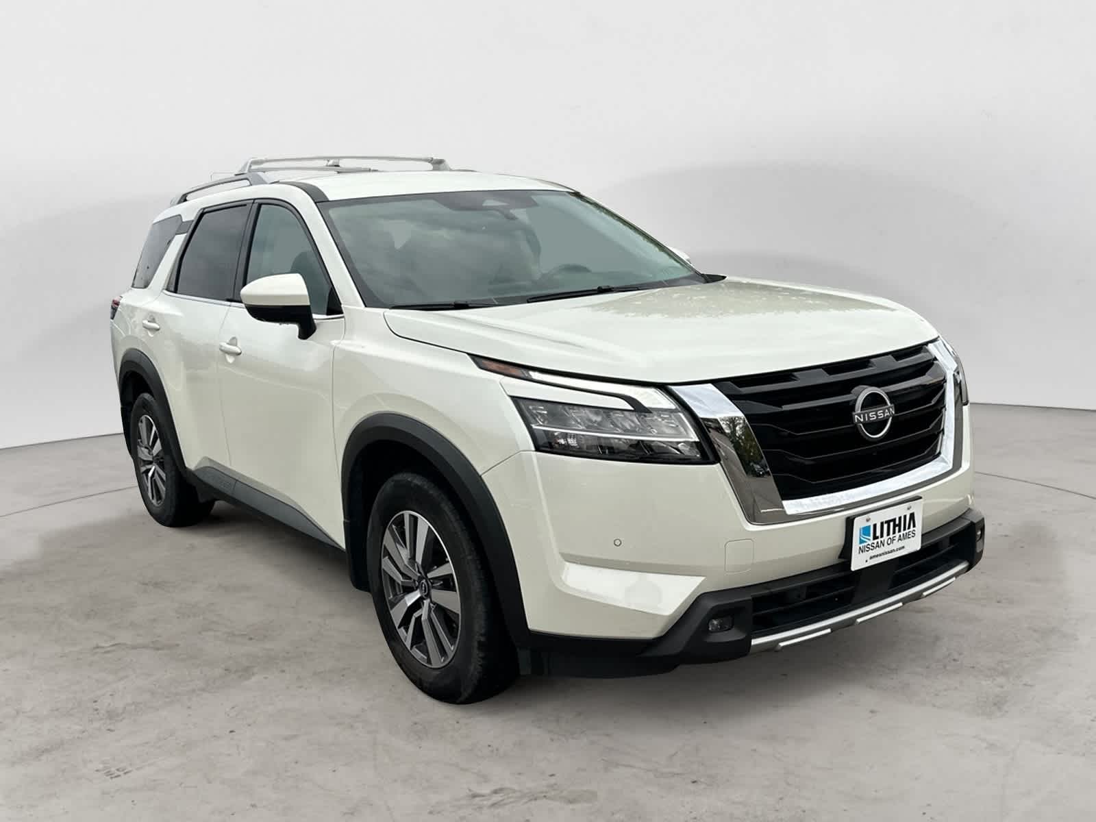 Thumbnail: 2023 Nissan Pathfinder - 4