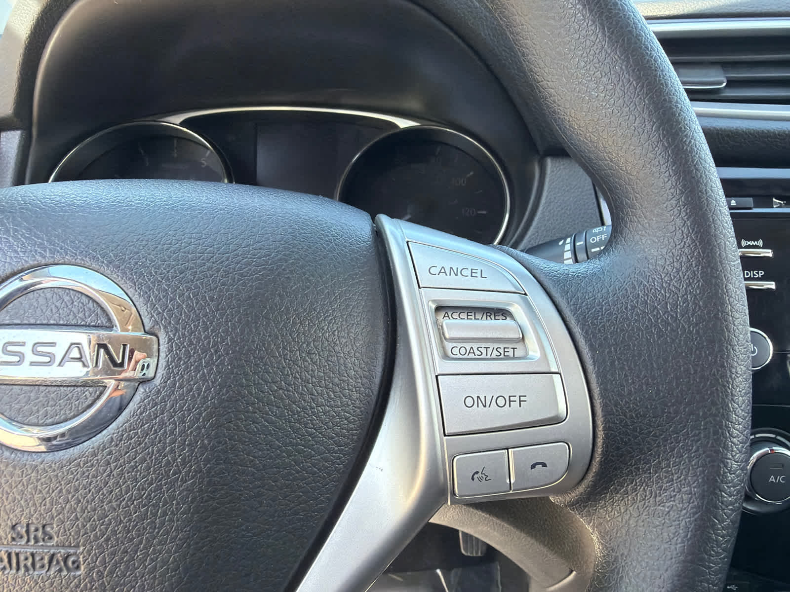 Thumbnail: 2016 Nissan Rogue - 21