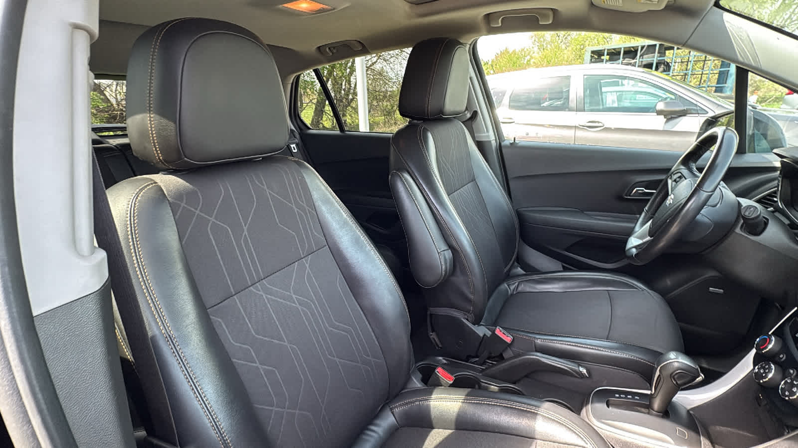 Thumbnail: 2019 Chevrolet Trax - 23