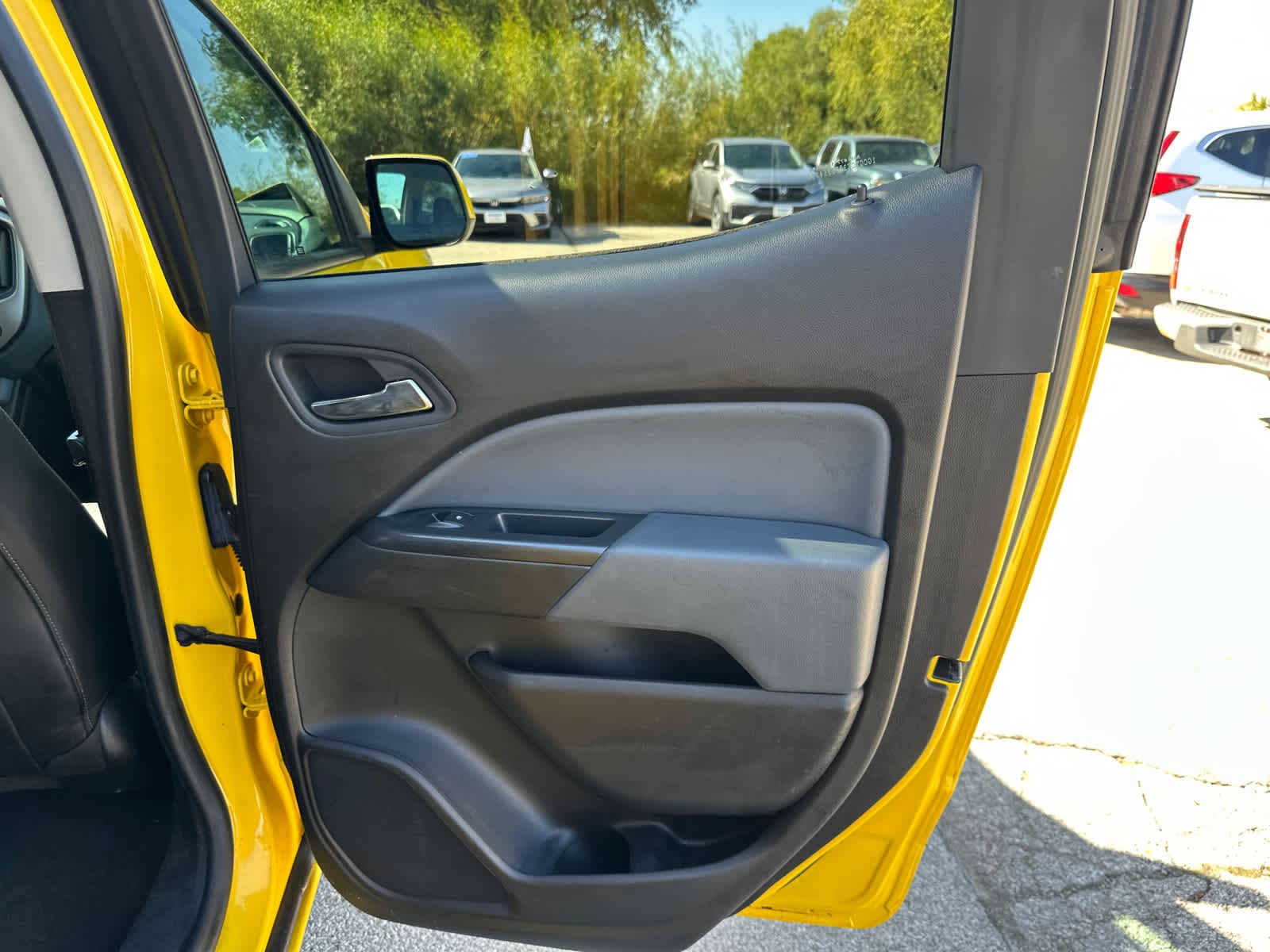 Thumbnail: 2015 Chevrolet Colorado - 9