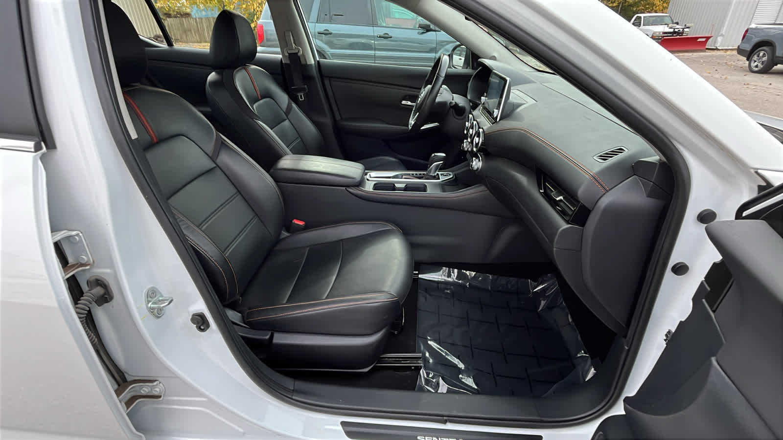 Thumbnail: 2022 Nissan Sentra - 8