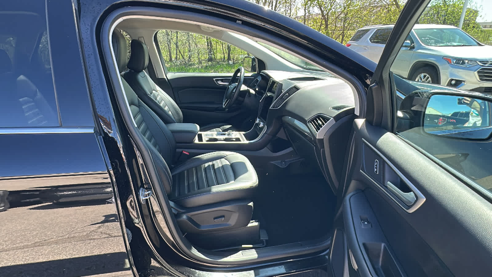 Thumbnail: 2023 Ford Edge - 8