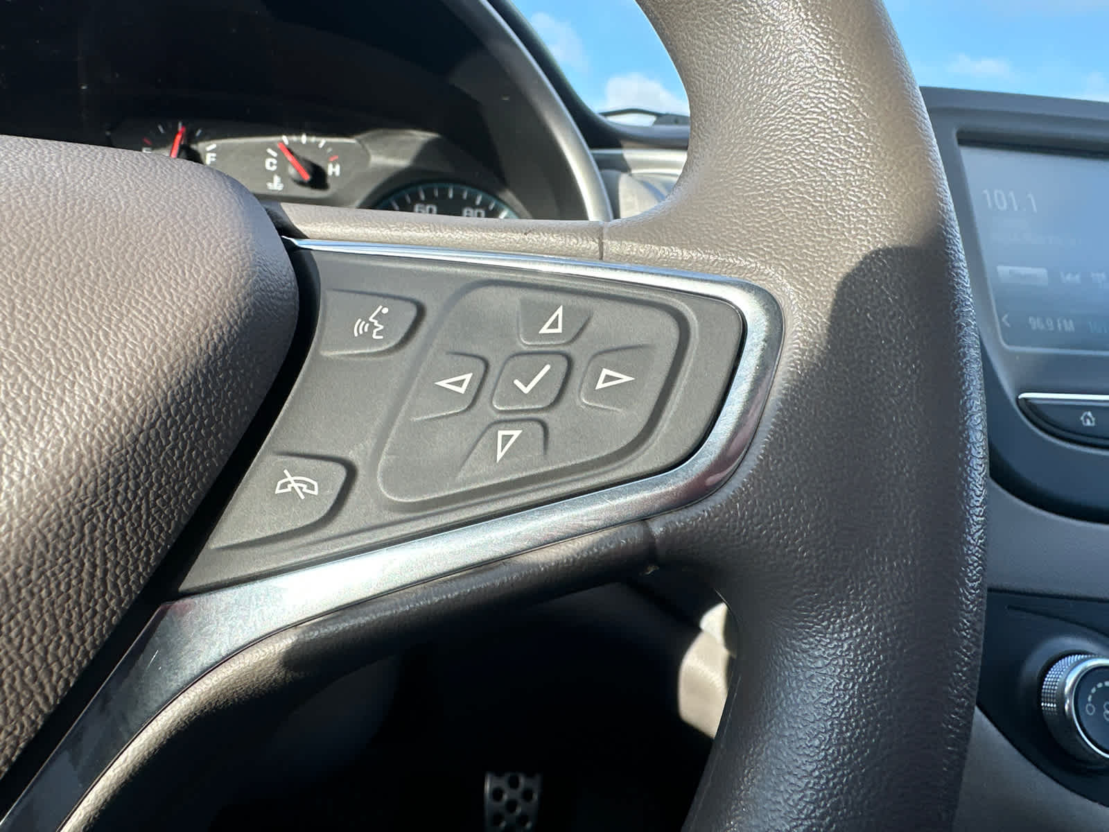 Thumbnail: 2016 Chevrolet Malibu - 20