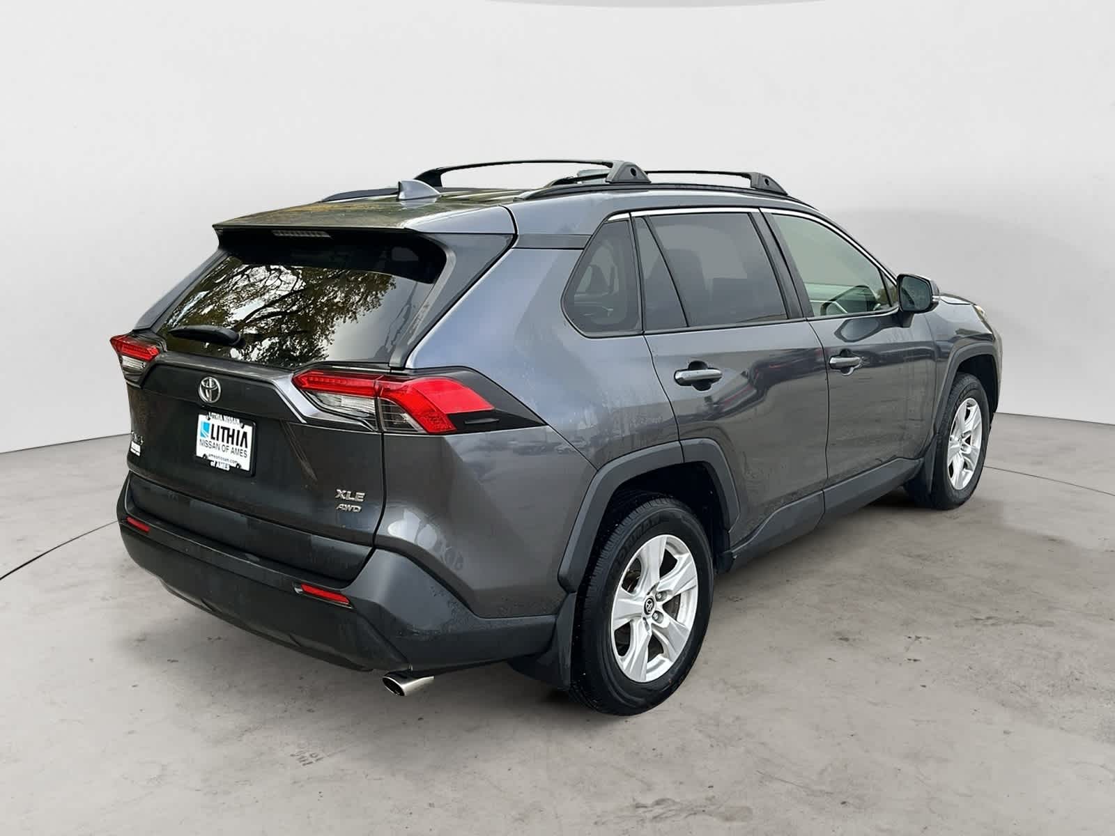 Thumbnail: 2019 Toyota RAV4 - 3