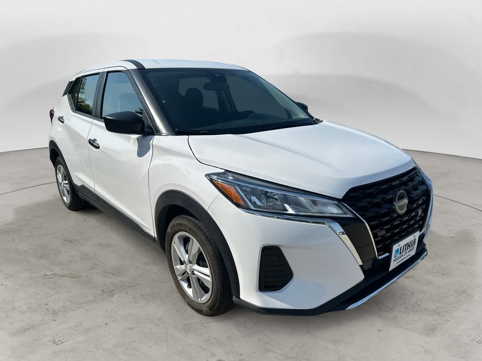 2024 Nissan Kicks S photo 4