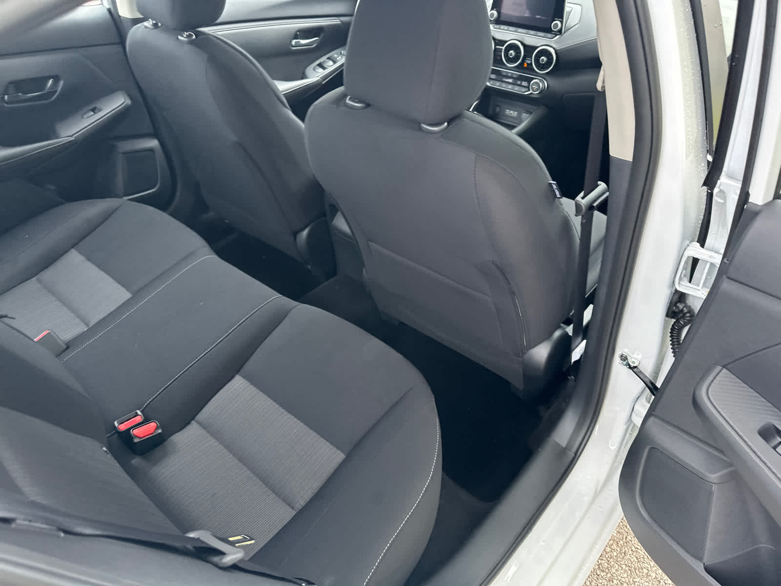 2025 Nissan Sentra SV 8