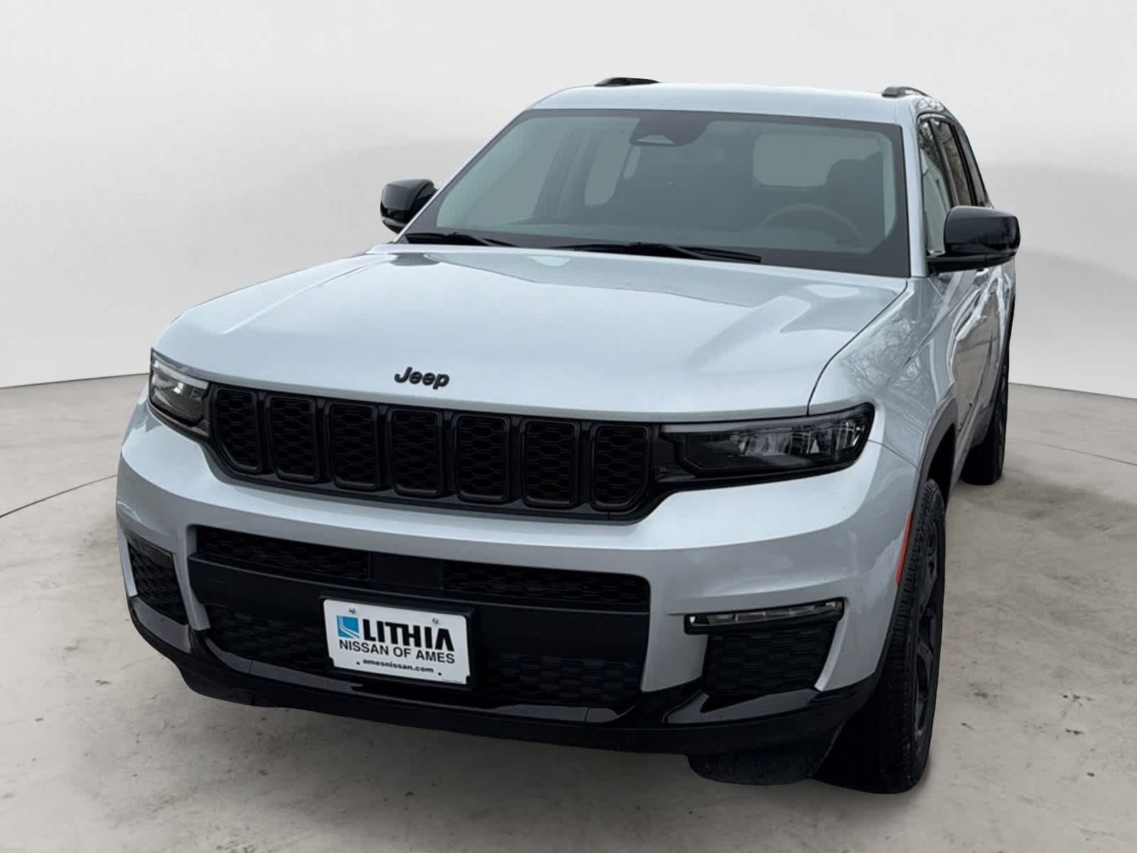 Thumbnail: 2023 Jeep Grand Cherokee - 1