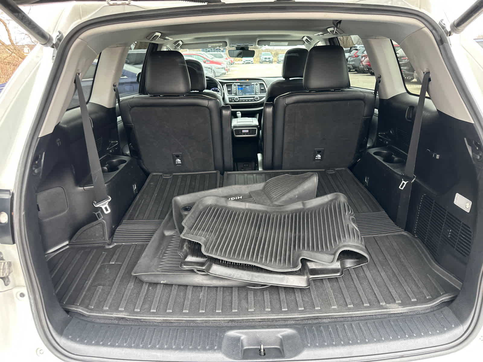 Thumbnail: 2018 Toyota Highlander - 12