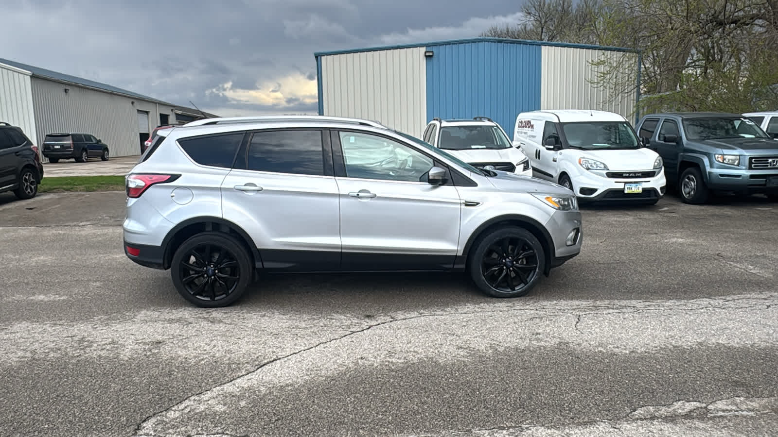 Thumbnail: 2017 Ford Escape - 7