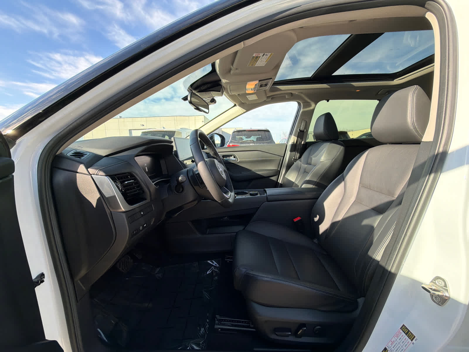 Thumbnail: 2024 Nissan Rogue - 18