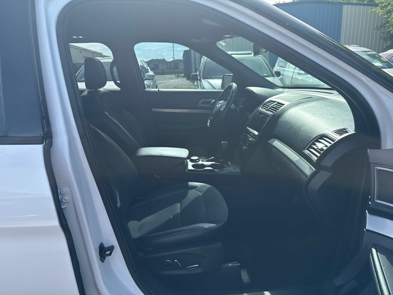 Thumbnail: 2018 Ford Explorer - 8