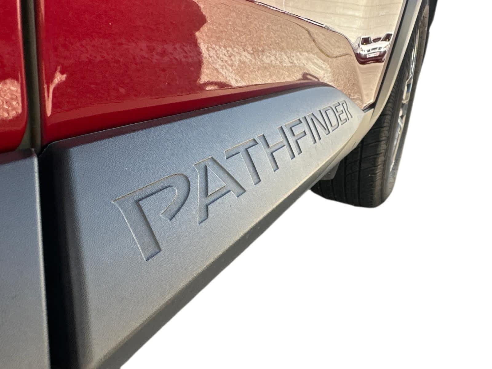 2022 Nissan Pathfinder SV 2