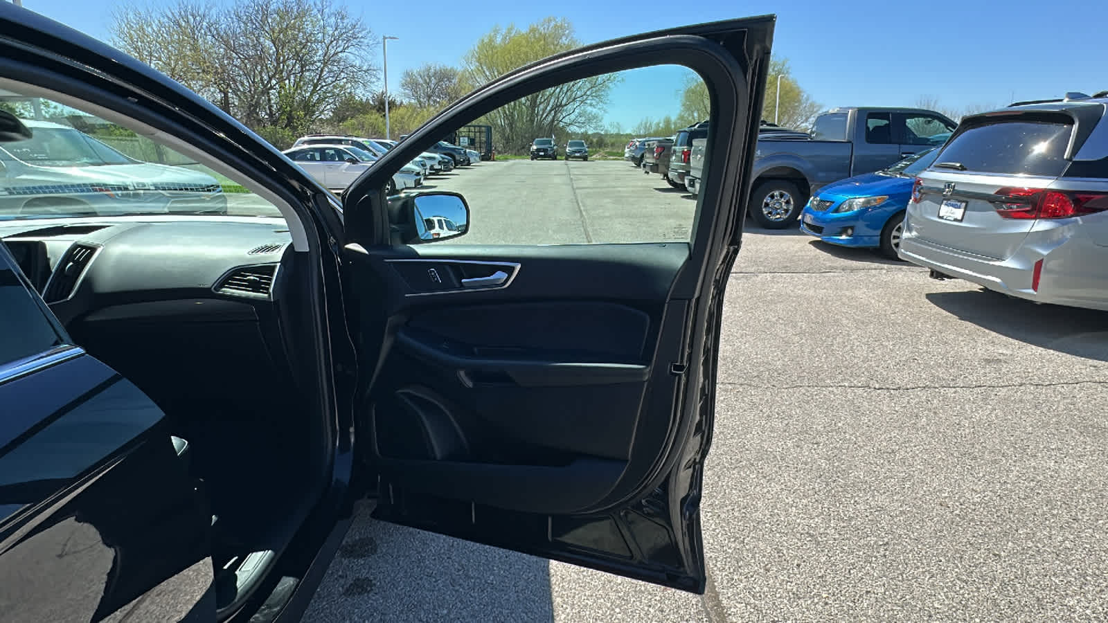 Thumbnail: 2023 Ford Edge - 7