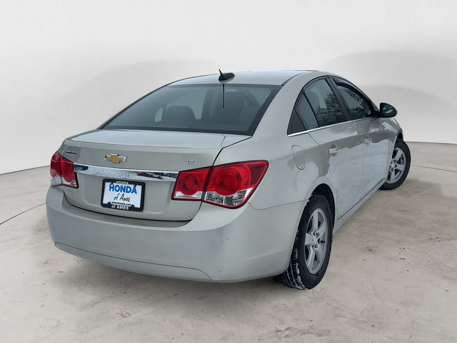 Thumbnail: 2015 Chevrolet Cruze - 4