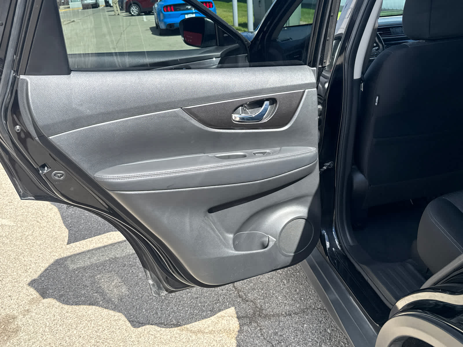 Thumbnail: 2020 Nissan Rogue - 20