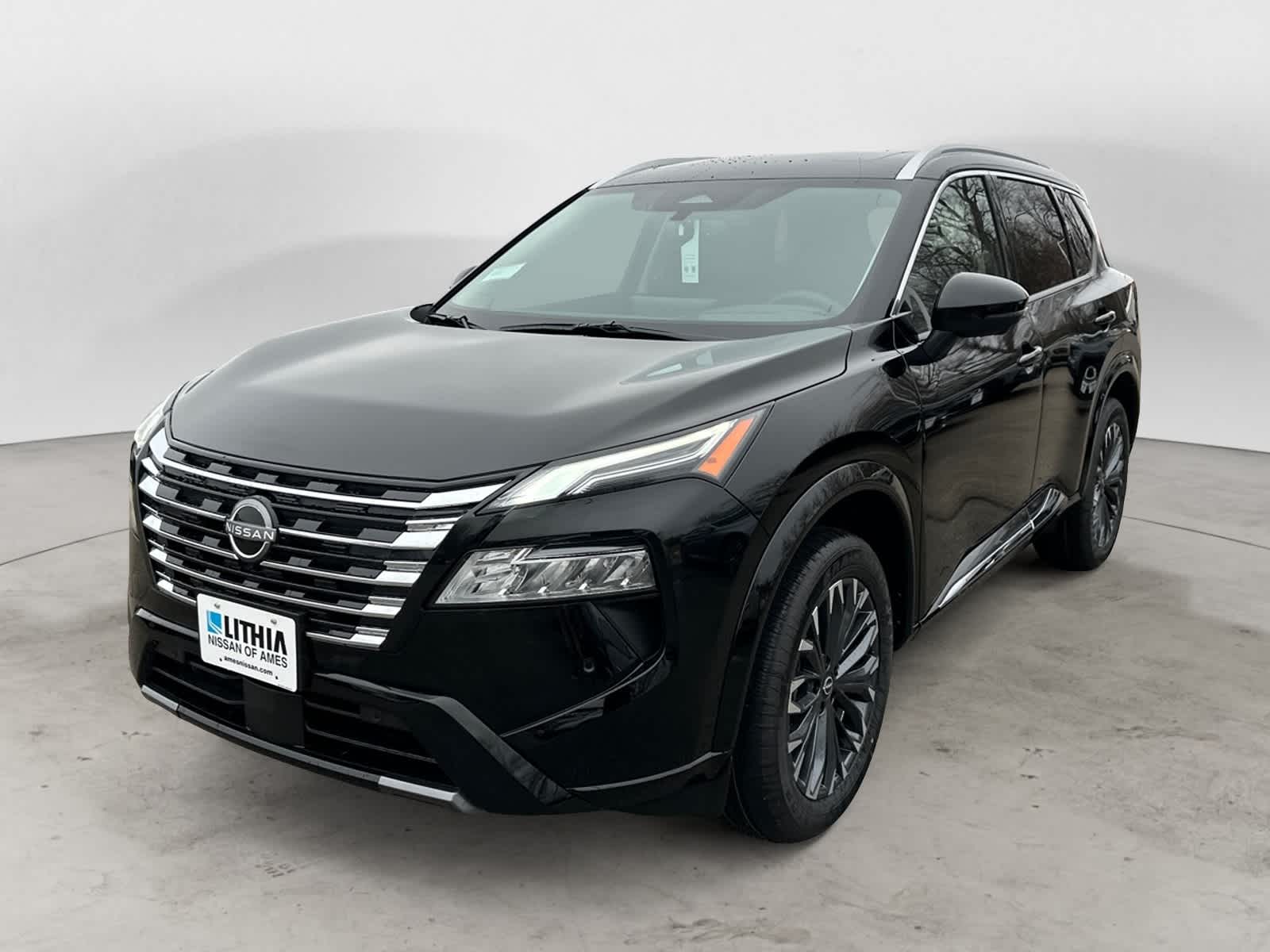 2026 Nissan Rogue Platinum's photo