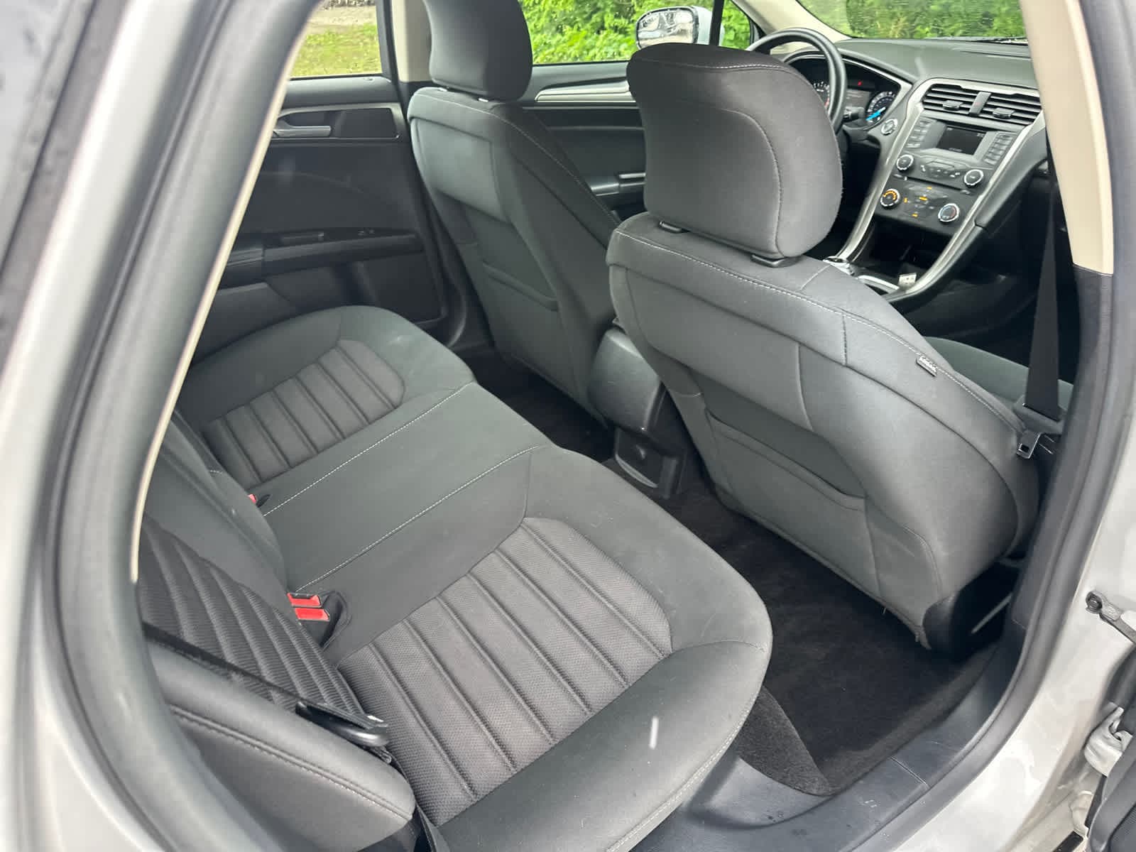 2017 Ford Fusion SE 8